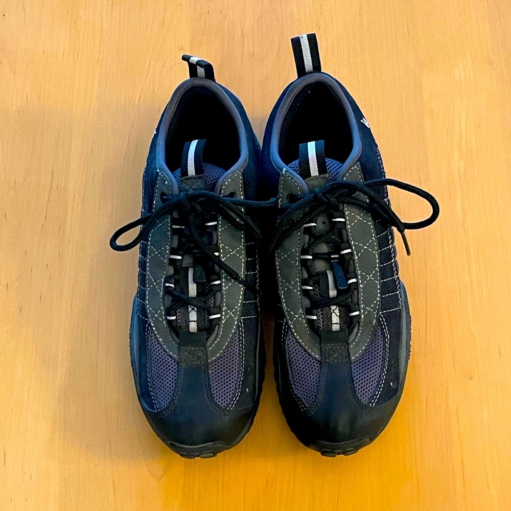 Specialized Men's Athletic Shoes Navy Blue and Black